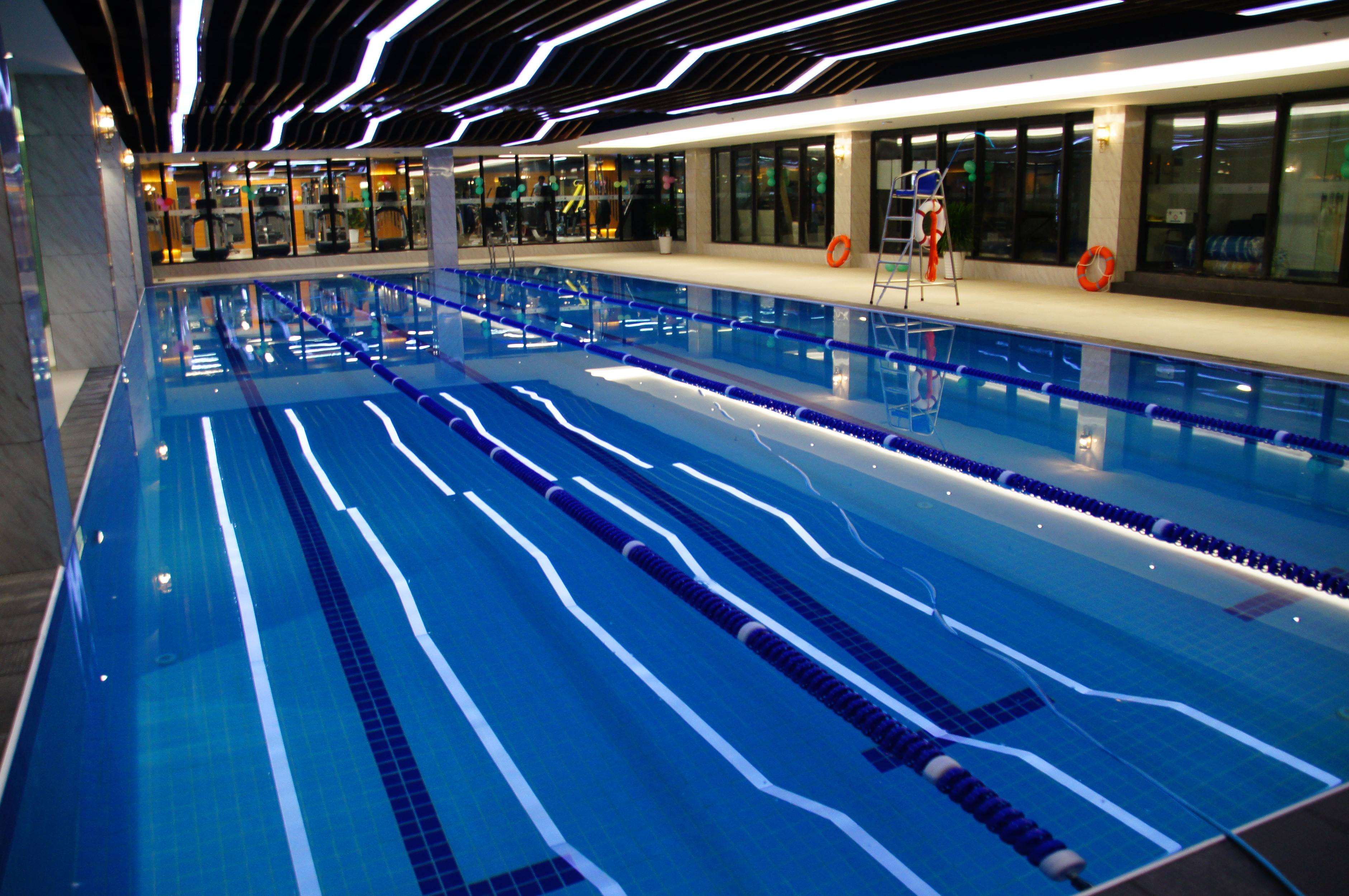 泳池水質(zhì)檢測(cè)儀