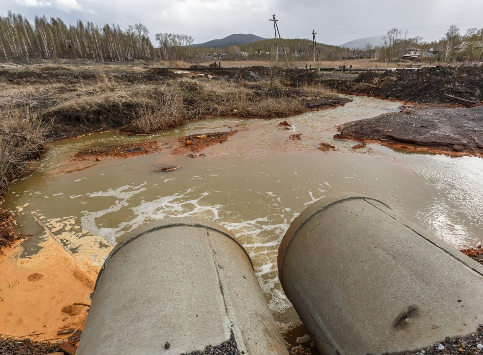 工業(yè)廢水多參數(shù)水質(zhì)測定儀幫企業(yè)污水排放合規(guī)